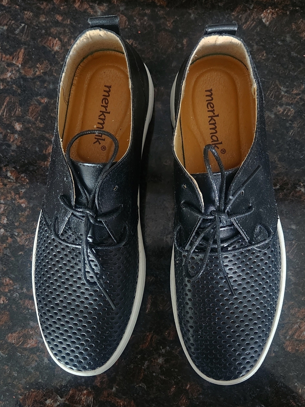 merkmk NWOT Men’s Black Perforated Derby Shoes - Picture 1 of 3